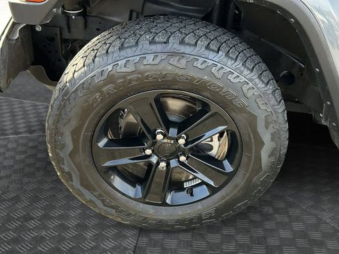 Certified 2022 Jeep Wrangler Unlimited Sahara image 6