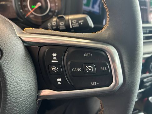 Used 2024 Jeep Wrangler Unlimited Sahara AWD/4WD image 20
