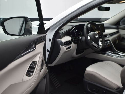 Used 2026 INFINITI QX60 Pure w/ Cargo Package image 11