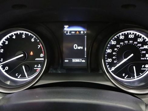 Used 2023 Toyota Camry SE image 26