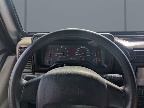 Used 2004 Jeep Wrangler X AWD/4WD image 26