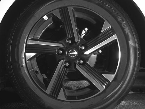 Used 2025 Nissan Sentra SV image 14