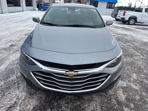 Used 2024 Chevrolet Malibu LT image 3