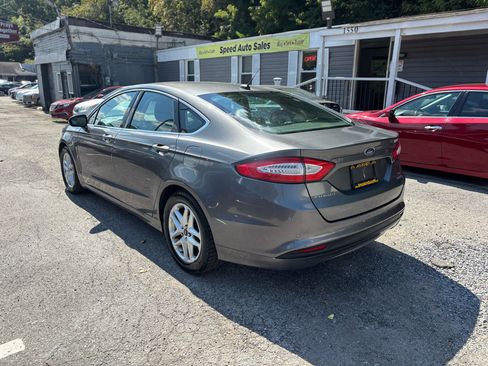 Used 2014 Ford Fusion SE w/ Equipment Group 202A image 5