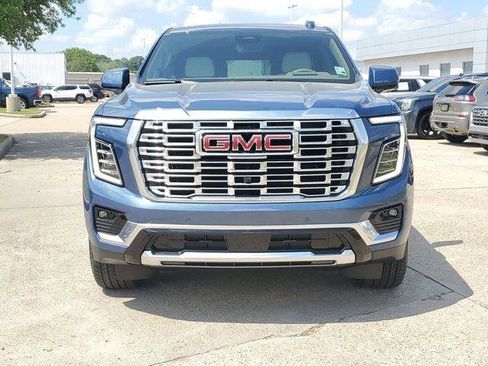 New 2026 GMC Yukon Denali w/ Denali Reserve Package image 2