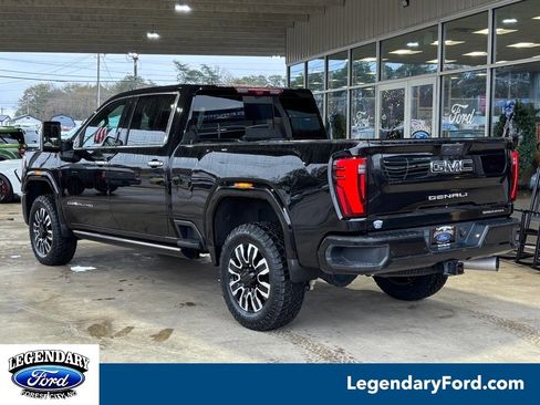 Used 2024 GMC Sierra 3500 Denali Ultimate image 2