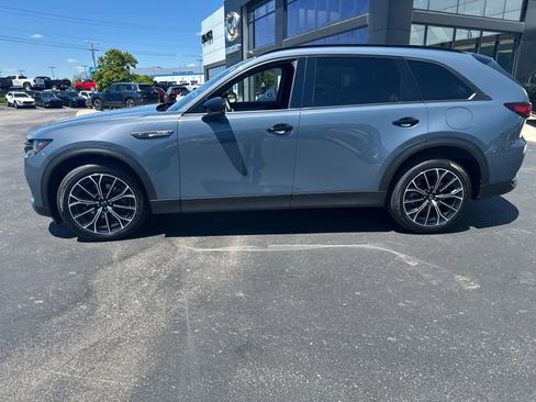 Used 2025 MAZDA CX-70 Plug-In Hybrid w/ Premium Plus AWD/4WD image 2