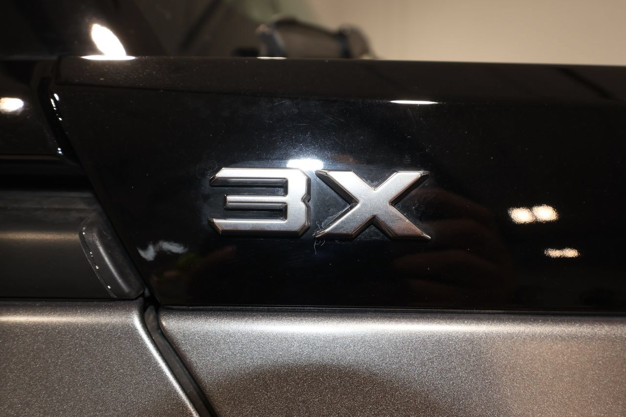 Certified 2026 GMC Hummer EV 3X w/ Carbon Fiber Edition Package AWD/4WD image 33