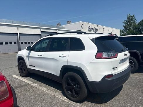 Used 2021 Jeep Cherokee Latitude Plus AWD/4WD image 13