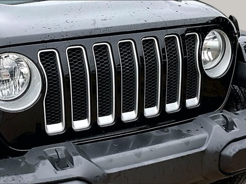 Certified 2023 Jeep Wrangler Unlimited Sahara AWD/4WD image 34
