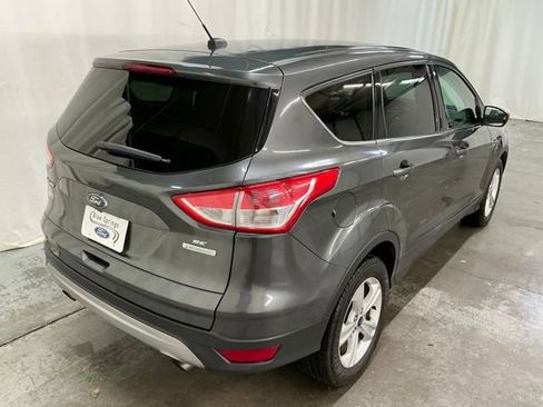Used 2015 Ford Escape SE image 3