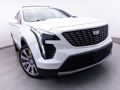 Used 2021 Cadillac XT4 Premium Luxury AWD/4WD image 3