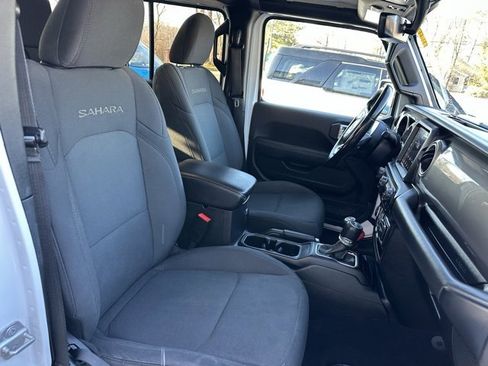 Used 2020 Jeep Wrangler Unlimited Sahara w/ Uconnect 4C Nav & Sound Group image 13