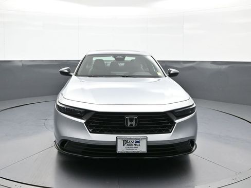 Used 2025 Honda Accord Sport image 2
