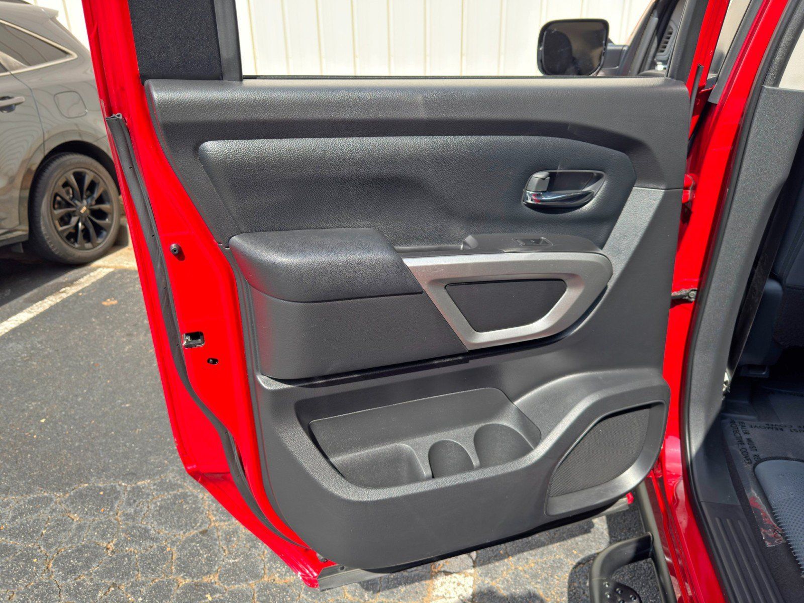 Used 2021 Nissan Titan SV w/ SV Convenience Package RWD image 35