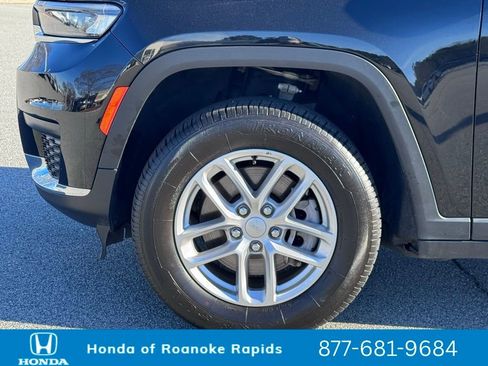 Used 2023 Jeep Grand Cherokee L Laredo image 33