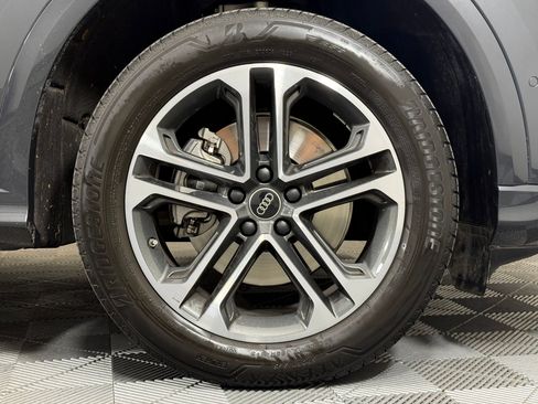 Certified 2025 Audi Q5 Premium image 12