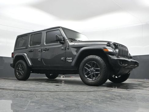Used 2020 Jeep Wrangler Unlimited Sport AWD/4WD image 34