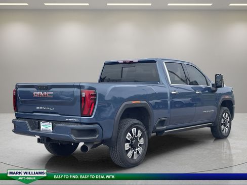 Used 2024 GMC Sierra 3500 Denali w/ Denali Reserve Package AWD/4WD image 5