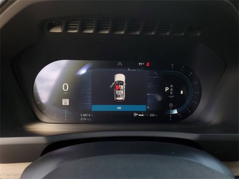 Used 2025 Volvo XC90 B6 Ultra w/ Protection Package Premier image 29