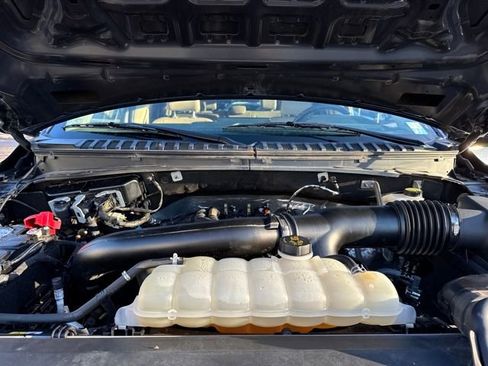 Used 2024 Ford Expedition Max XLT image 26