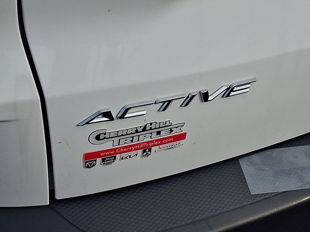 Used 2025 Ford Escape Active FWD image 4