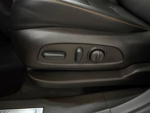 Used 2023 Chevrolet Equinox Premier AWD/4WD image 77