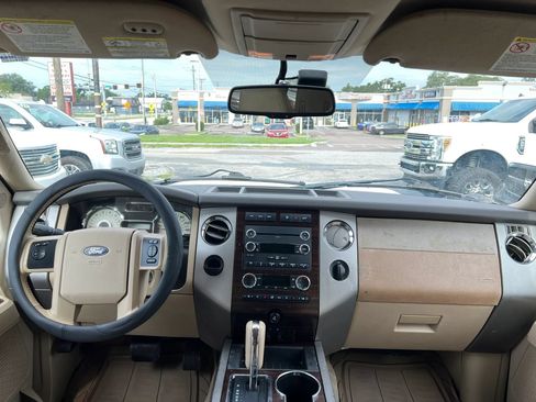 Used 2013 Ford Expedition XLT RWD image 13