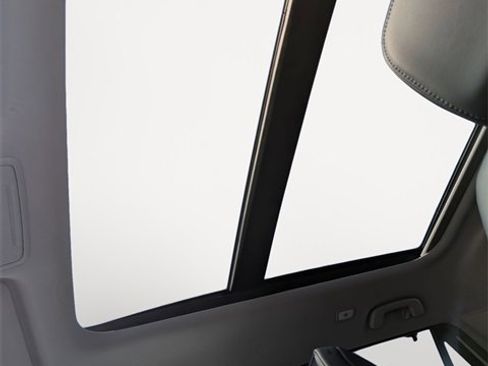 New 2025 Honda Pilot Touring image 23