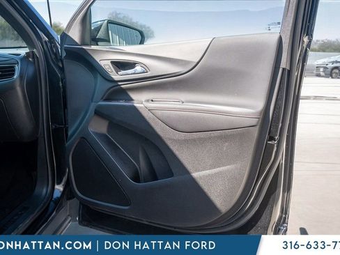 Used 2022 Chevrolet Equinox RS w/ LPO, Floor Liner Package image 24