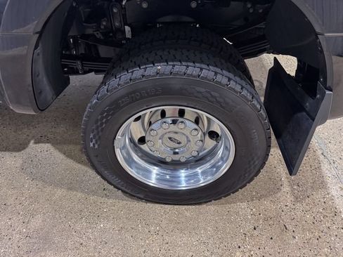 Used 2025 Ford F450 Platinum w/ Platinum Plus Package AWD/4WD image 32
