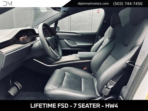 Used 2025 Tesla Model X AWD/4WD image 17