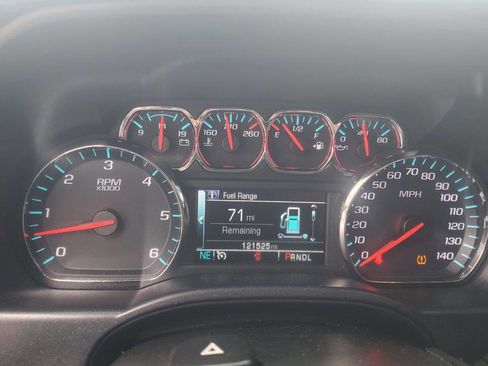 Used 2018 Chevrolet Silverado 1500 LT w/ Texas Edition image 15