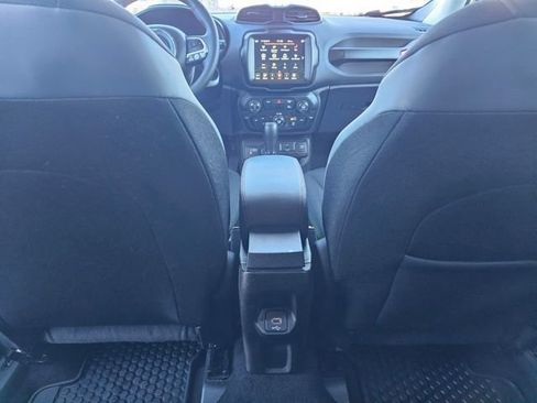 Used 2023 Jeep Renegade Trailhawk image 13