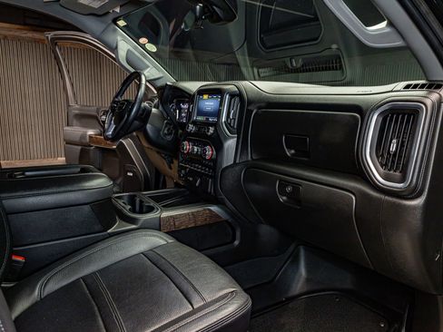 Used 2021 GMC Sierra 2500 Denali w/ Denali Black Diamond Edition image 15