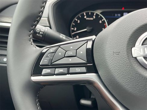 New 2025 Nissan Altima 2.5 SV w/ SV Premium Package image 23