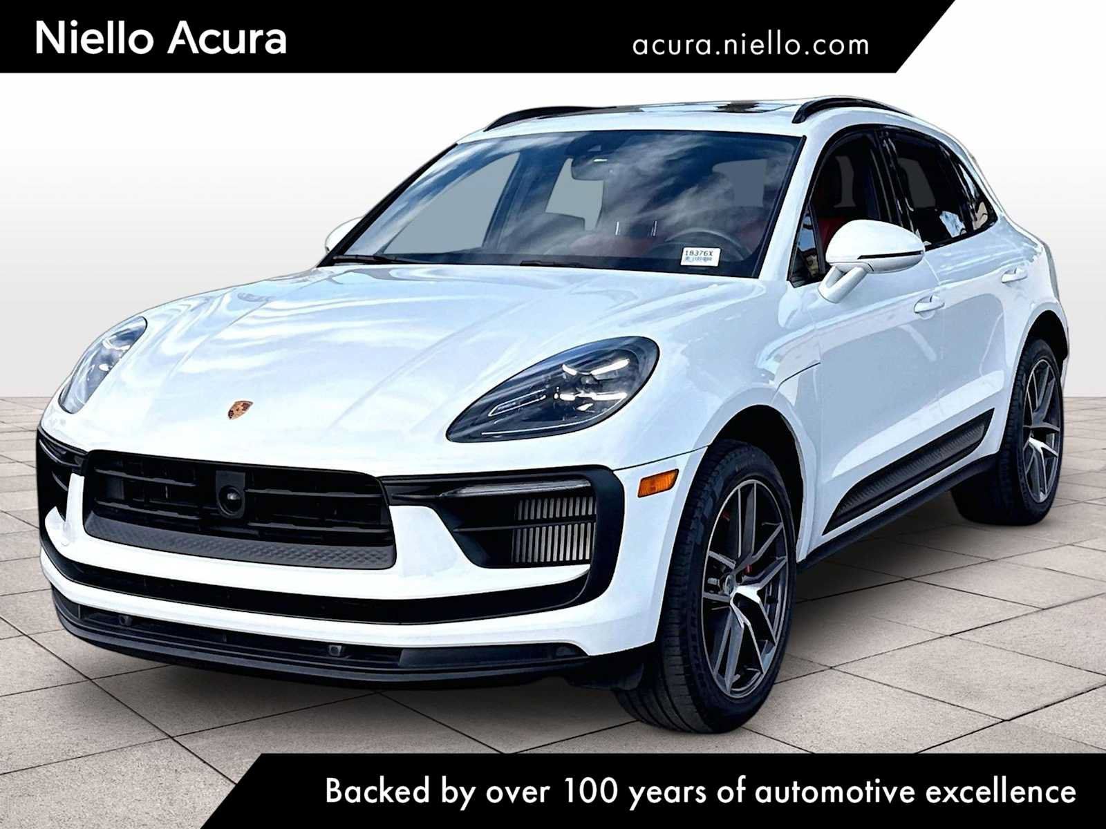 Used 2022 Porsche Macan S AWD/4WD image 1
