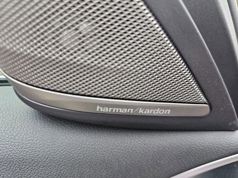 Used 2018 BMW 530i xDrive image 10