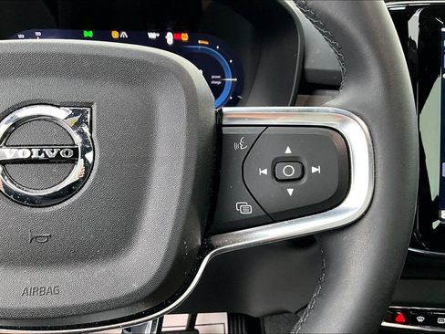 Used 2023 Volvo XC40 Recharge Ultimate AWD/4WD image 24