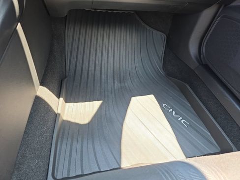 Certified 2025 Honda Civic Sport image 17
