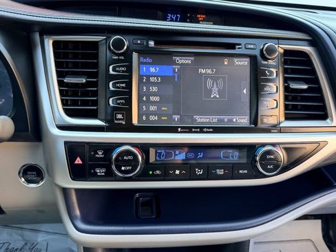 Used 2019 Toyota Highlander Limited AWD/4WD image 46