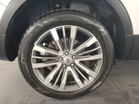 Used 2019 Ford Explorer Platinum AWD/4WD image 9