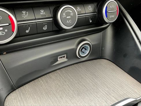 Used 2023 Alfa Romeo Stelvio Ti w/ Active Assist Plus Package AWD/4WD image 16