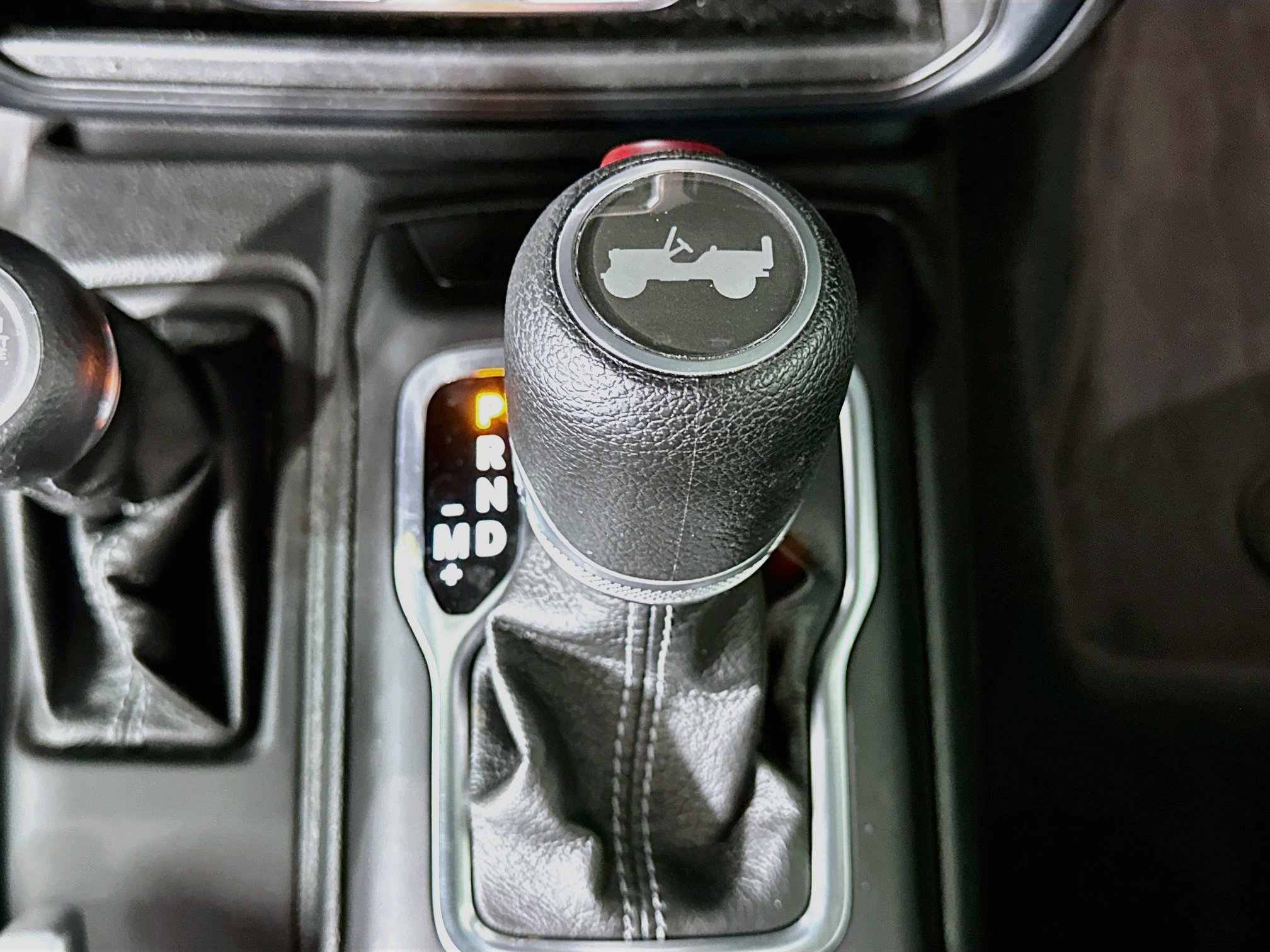 Used 2024 Jeep Wrangler Unlimited w/ Convenience Group AWD/4WD image 24