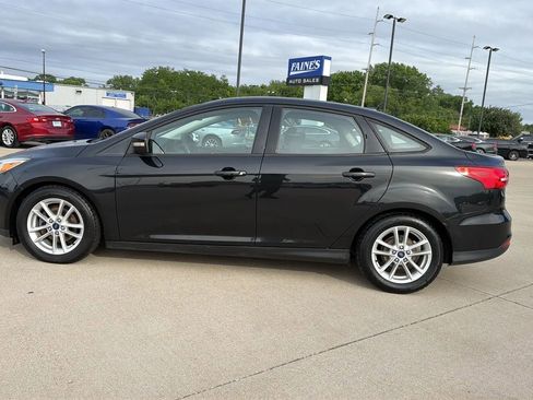Used 2015 Ford Focus SE FWD image 8