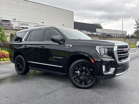 Used 2023 GMC Yukon SLT AWD/4WD image 2