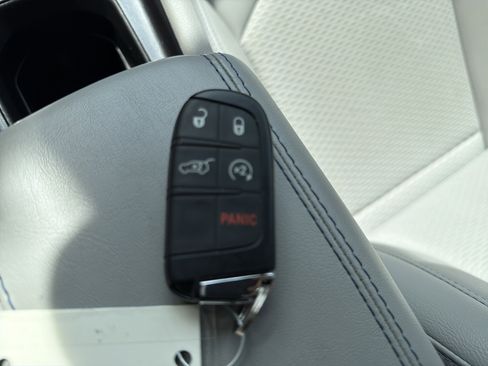 Used 2022 Jeep Compass Latitude w/ Convenience Group AWD/4WD image 27