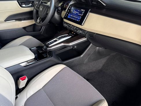 Used 2018 Honda Clarity Plug-In Hybrid image 15