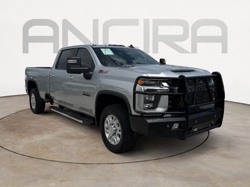 Used 2020 Chevrolet Silverado 3500 LT w/ Texas Edition AWD/4WD image 3