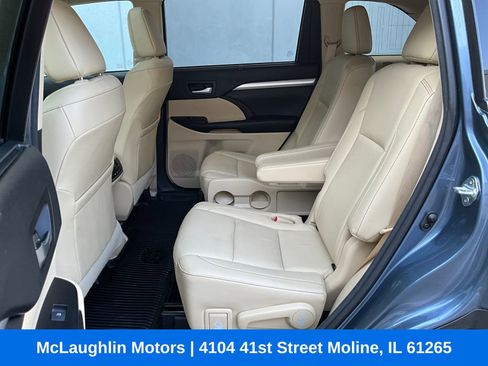 Used 2017 Toyota Highlander XLE image 10